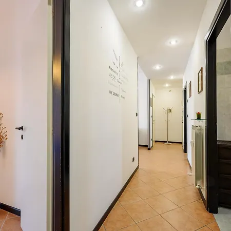 Skyline Terrace Apartment *